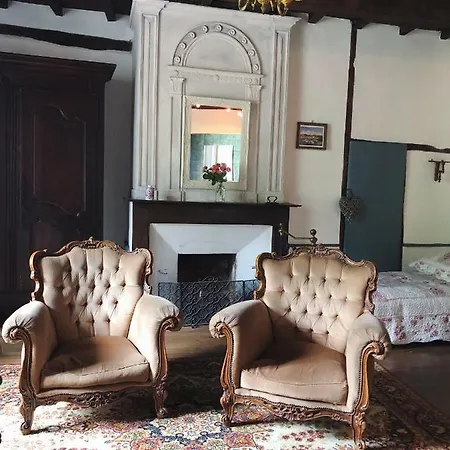 Couette-café Lion D'or 3*